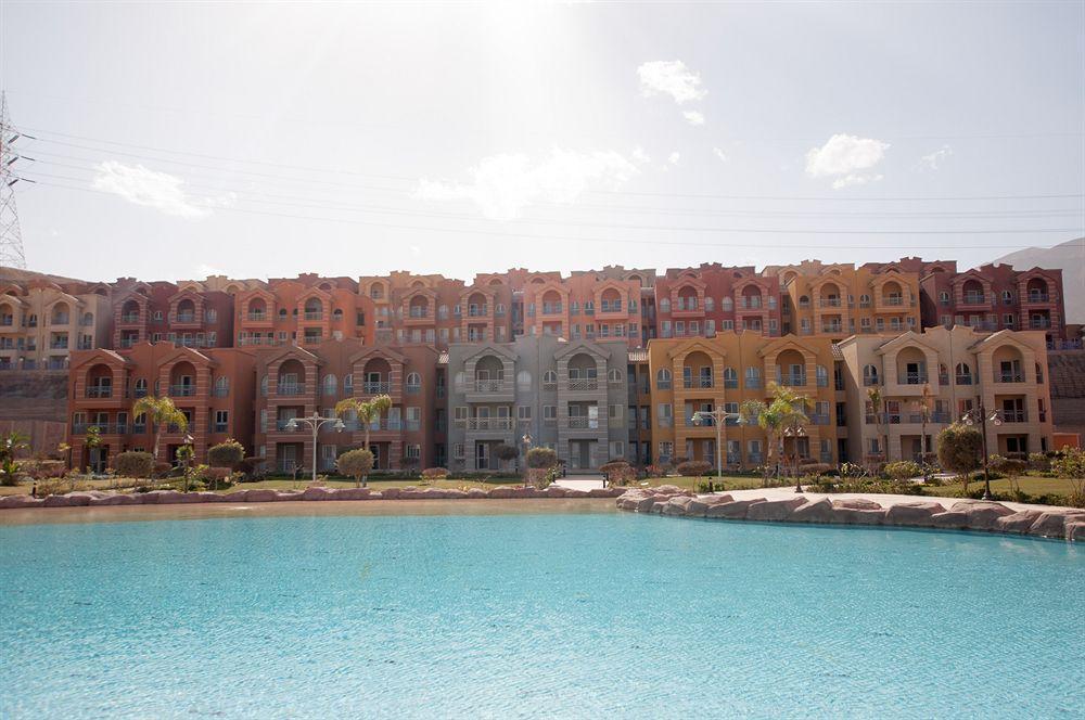 Porto Sokhna Pyramids Apartments Powered By Amer-Group Family Only 아인 수크나 외부 사진