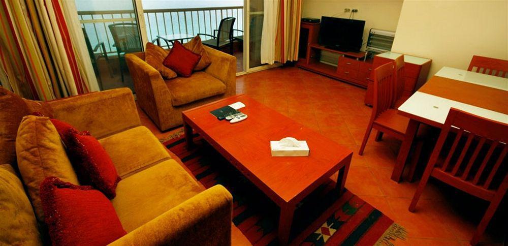 Porto Sokhna Pyramids Apartments Powered By Amer-Group Family Only 아인 수크나 외부 사진