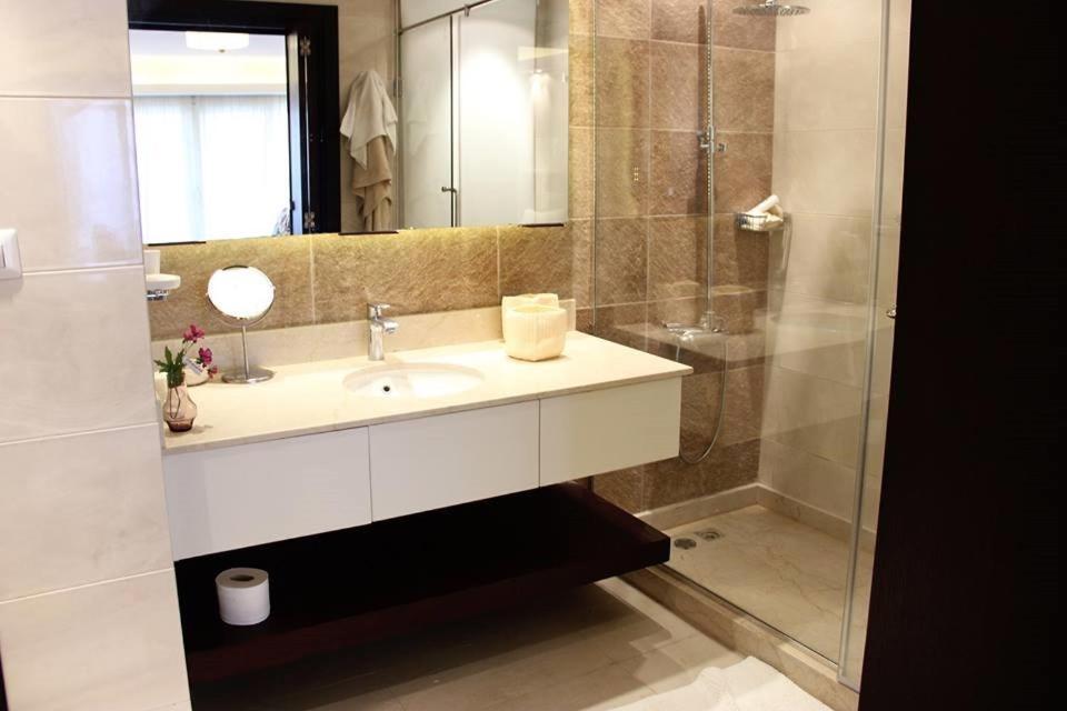 Porto Sokhna Pyramids Apartments Powered By Amer-Group Family Only 아인 수크나 외부 사진