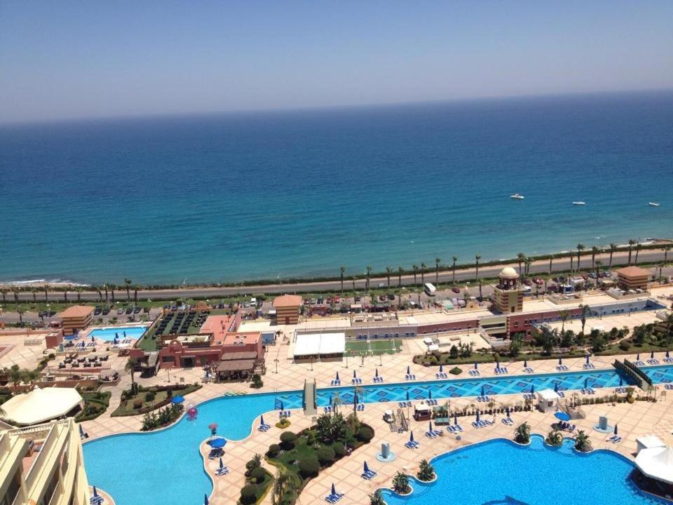 Porto Sokhna Pyramids Apartments Powered By Amer-Group Family Only 아인 수크나 외부 사진