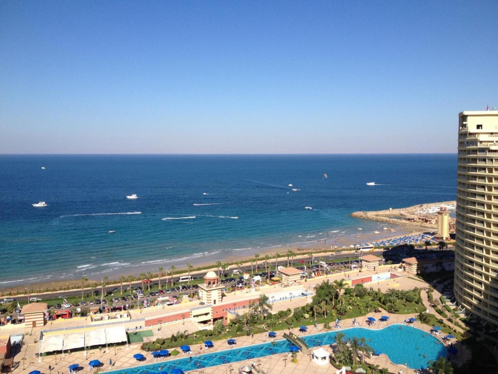 Porto Sokhna Pyramids Apartments Powered By Amer-Group Family Only 아인 수크나 외부 사진