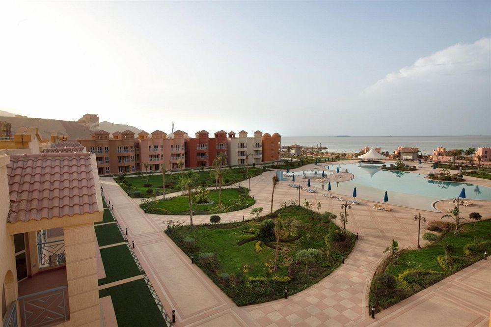 Porto Sokhna Pyramids Apartments Powered By Amer-Group Family Only 아인 수크나 외부 사진