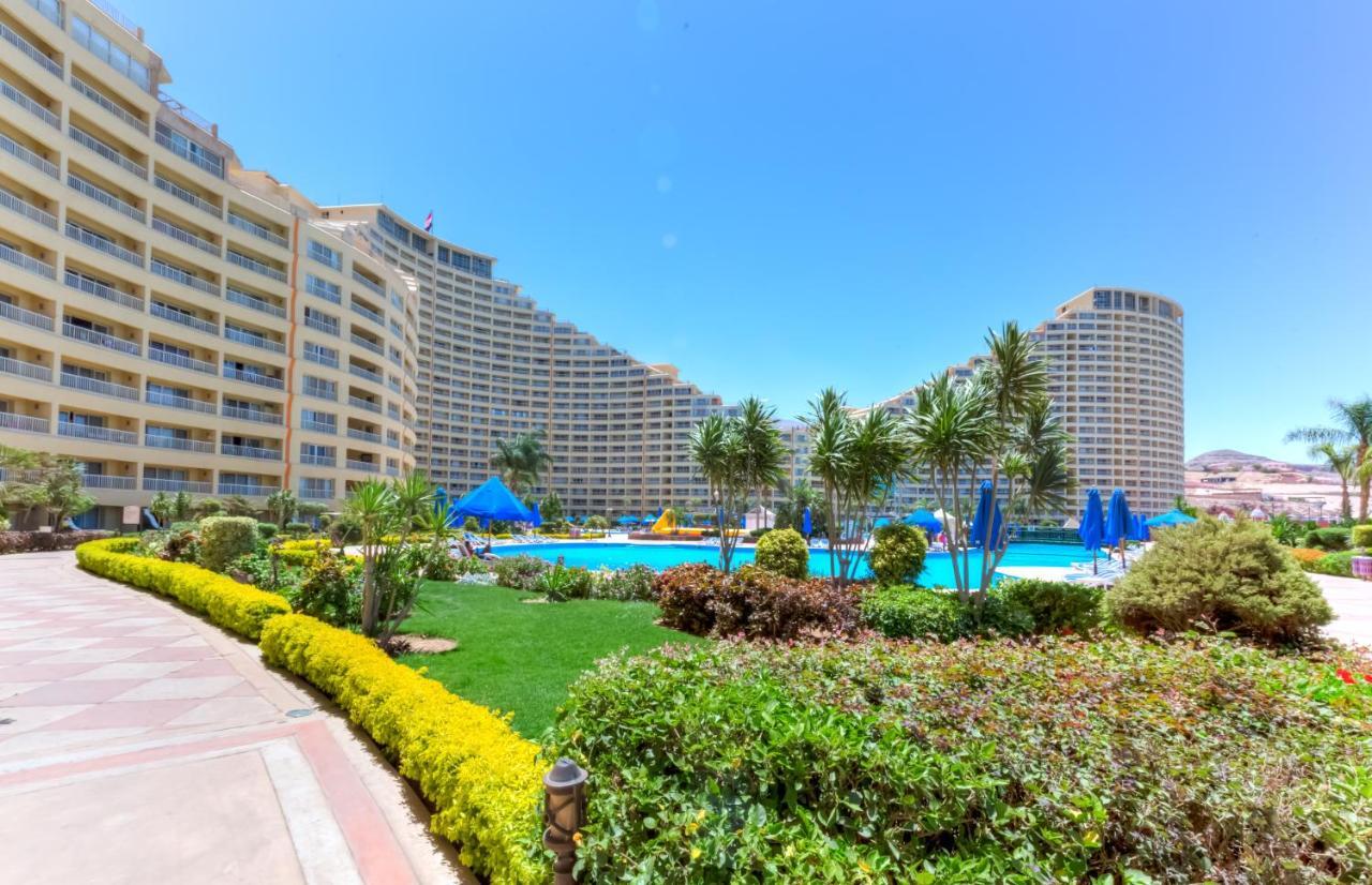 Porto Sokhna Pyramids Apartments Powered By Amer-Group Family Only 아인 수크나 외부 사진
