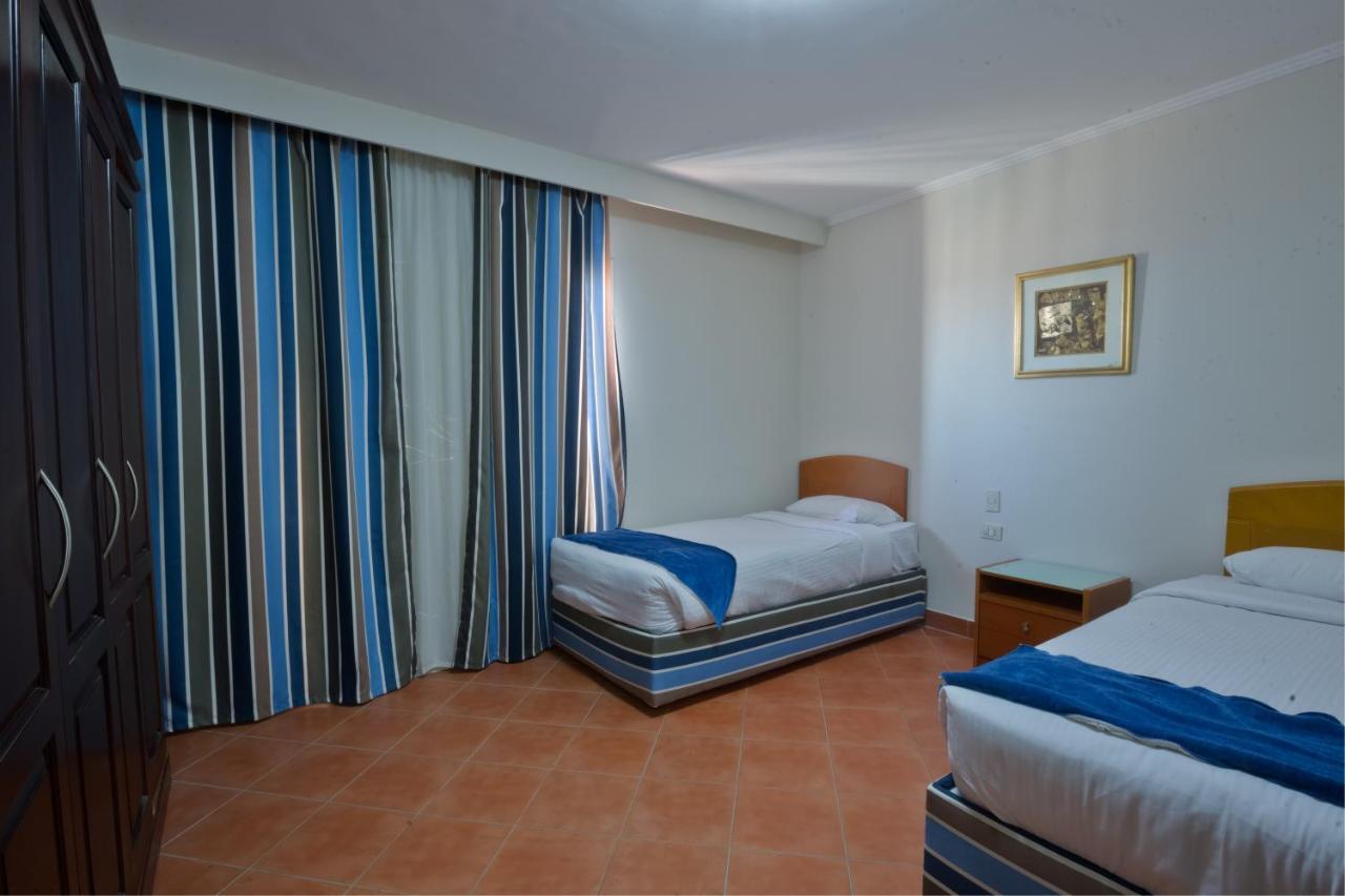 Porto Sokhna Pyramids Apartments Powered By Amer-Group Family Only 아인 수크나 외부 사진